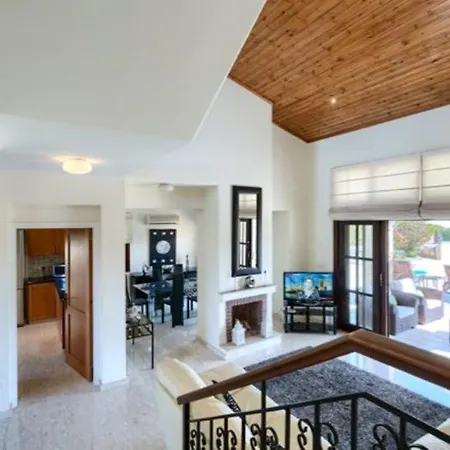 Villa 5 Star Villa For Rent In Cyprus, Paphos Villa 1157
